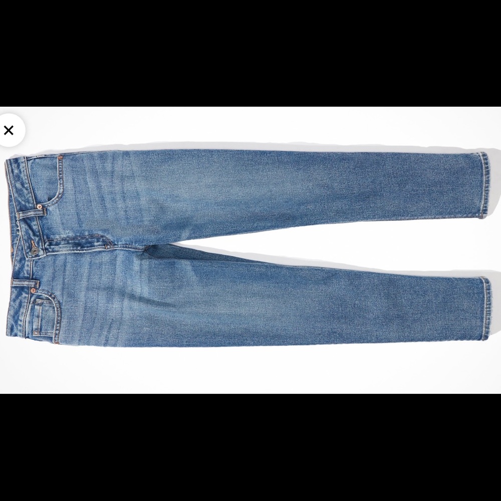 AE Stretch Crossover Highest Waist
Mom Jean